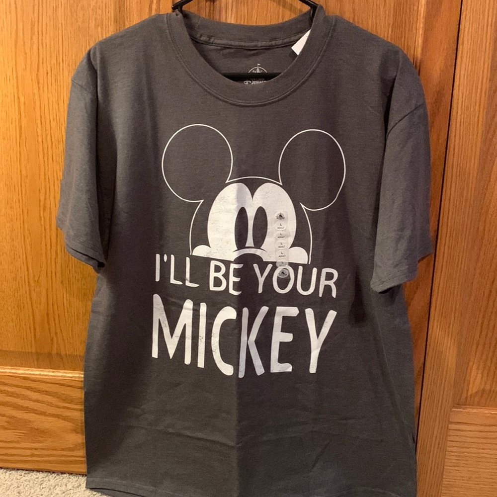 NWT Disney Men’s T-shirt size L